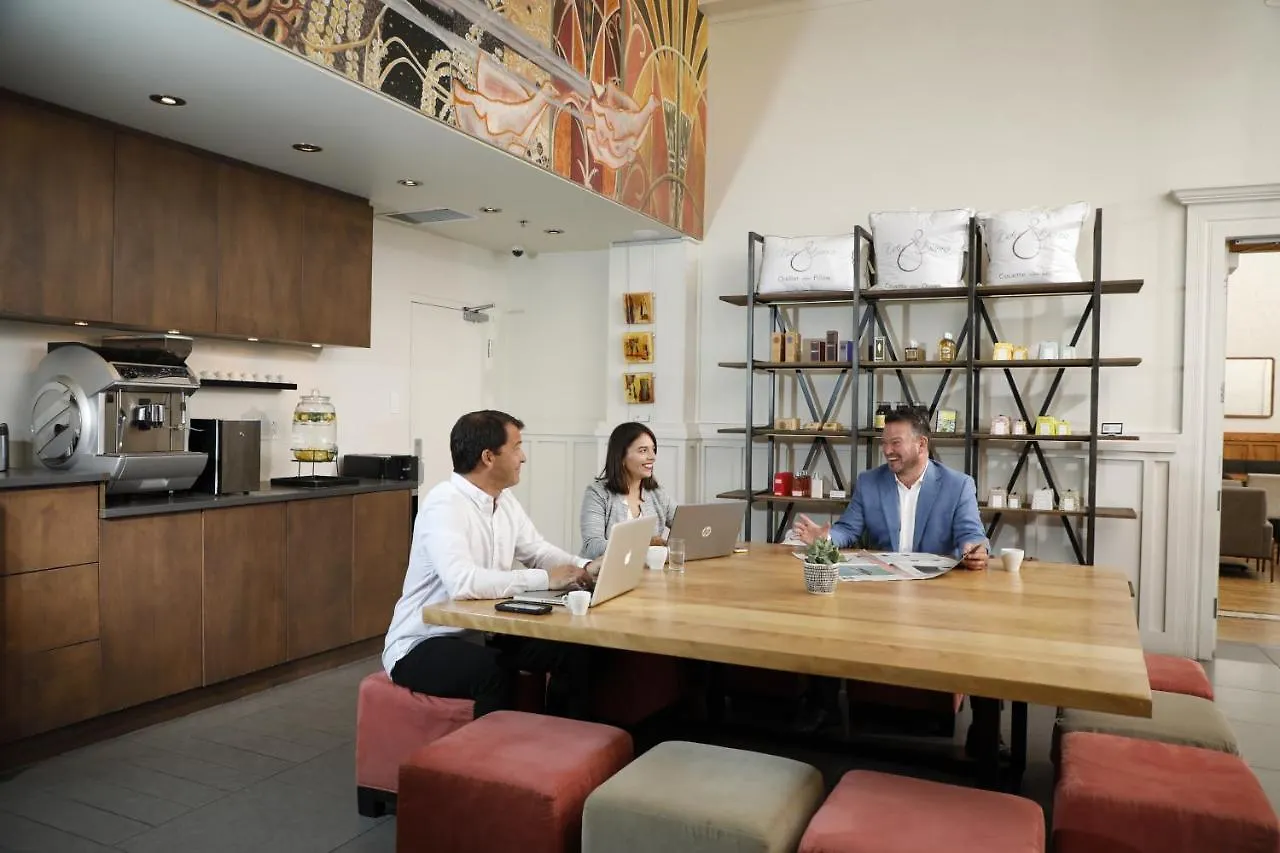 Hotel 71 By Preferred Hotels & Resorts Quebec City